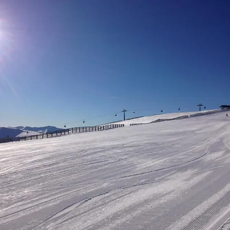 بيت للعطل Arcana